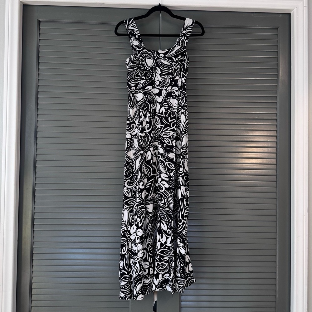 Vince Camuto Black and White Floral Maxi Dress